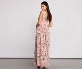 Robe longue en mousseline de soie sans manches à motif floral